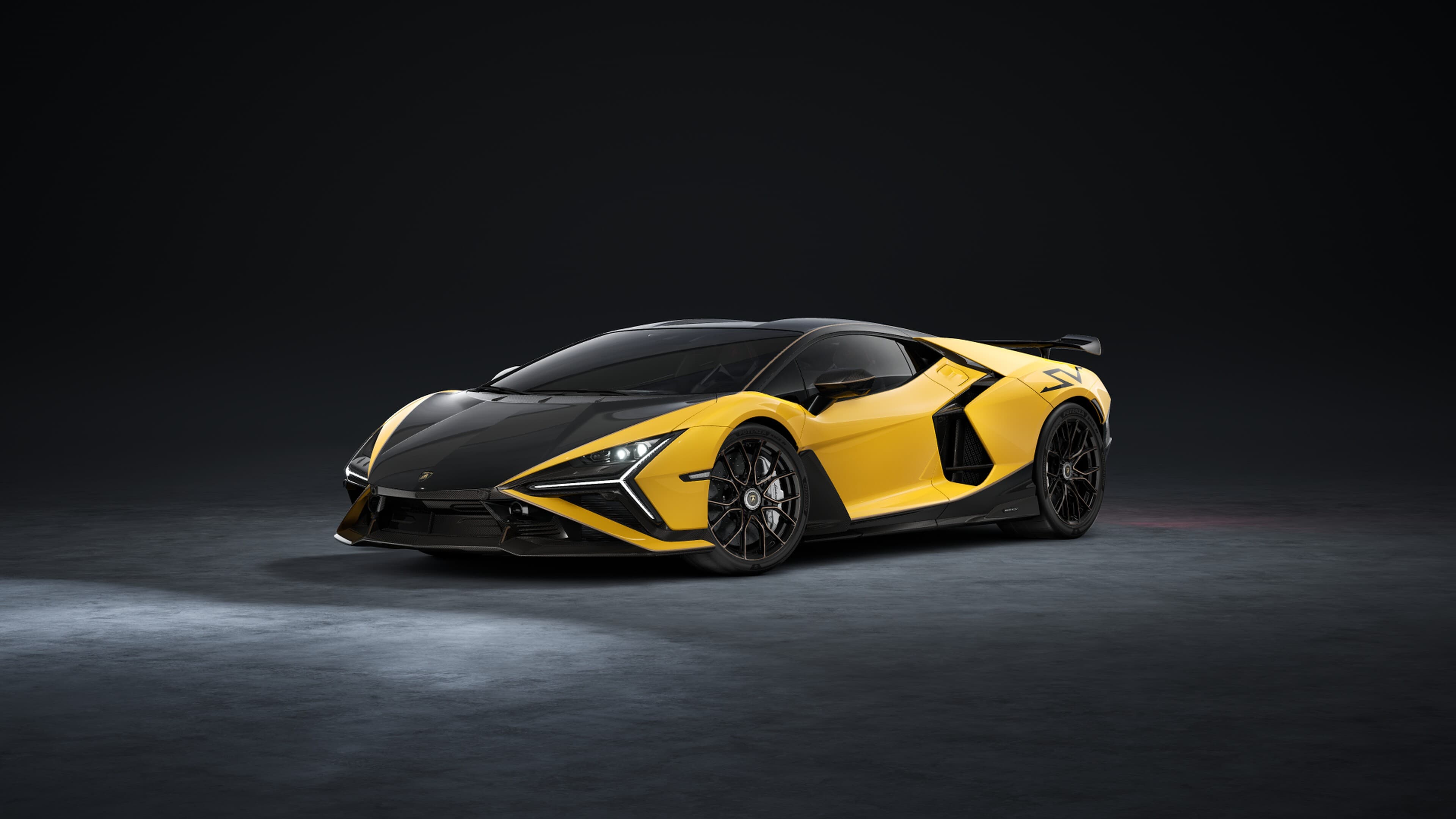 Customer configured Revuelto SV, Ad Personam example 3