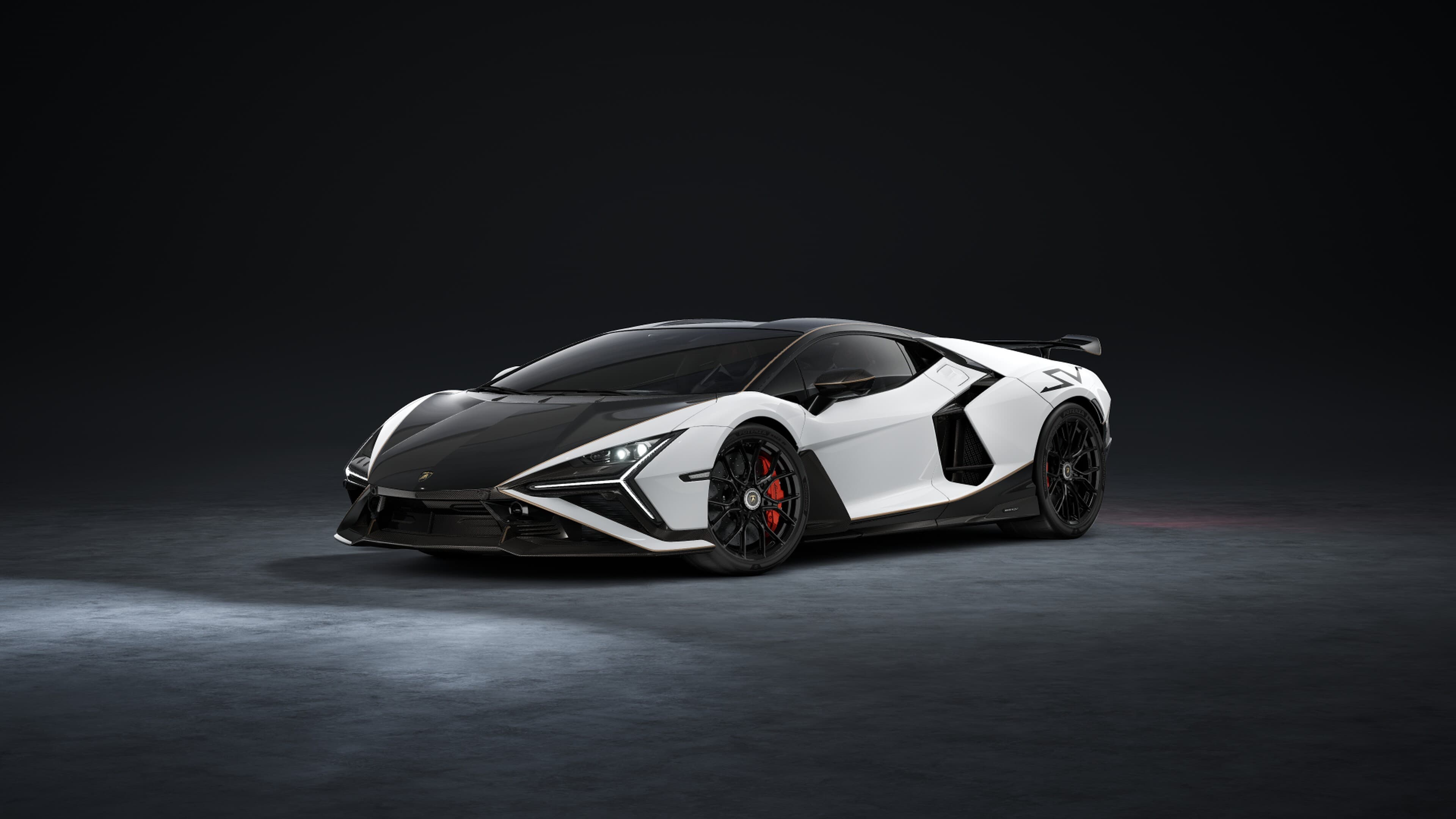 Customer configured Revuelto SV, Ad Personam example 5